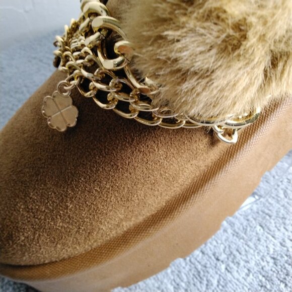 Carlkarida Slippers Faux Fur Slip-On Boots Fluffy W / Gold Chain Accents Size 10 - Picture 2 of 10